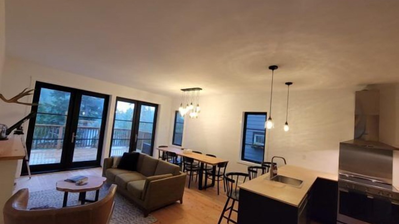 Photo of Livingroom in Ucluelet