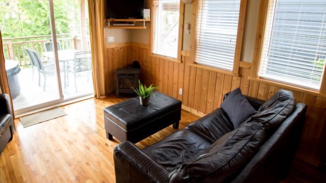 Photo of Livingroom in Ucluelet