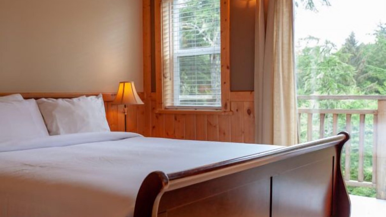 Photo of Bedroom in Ucluelet