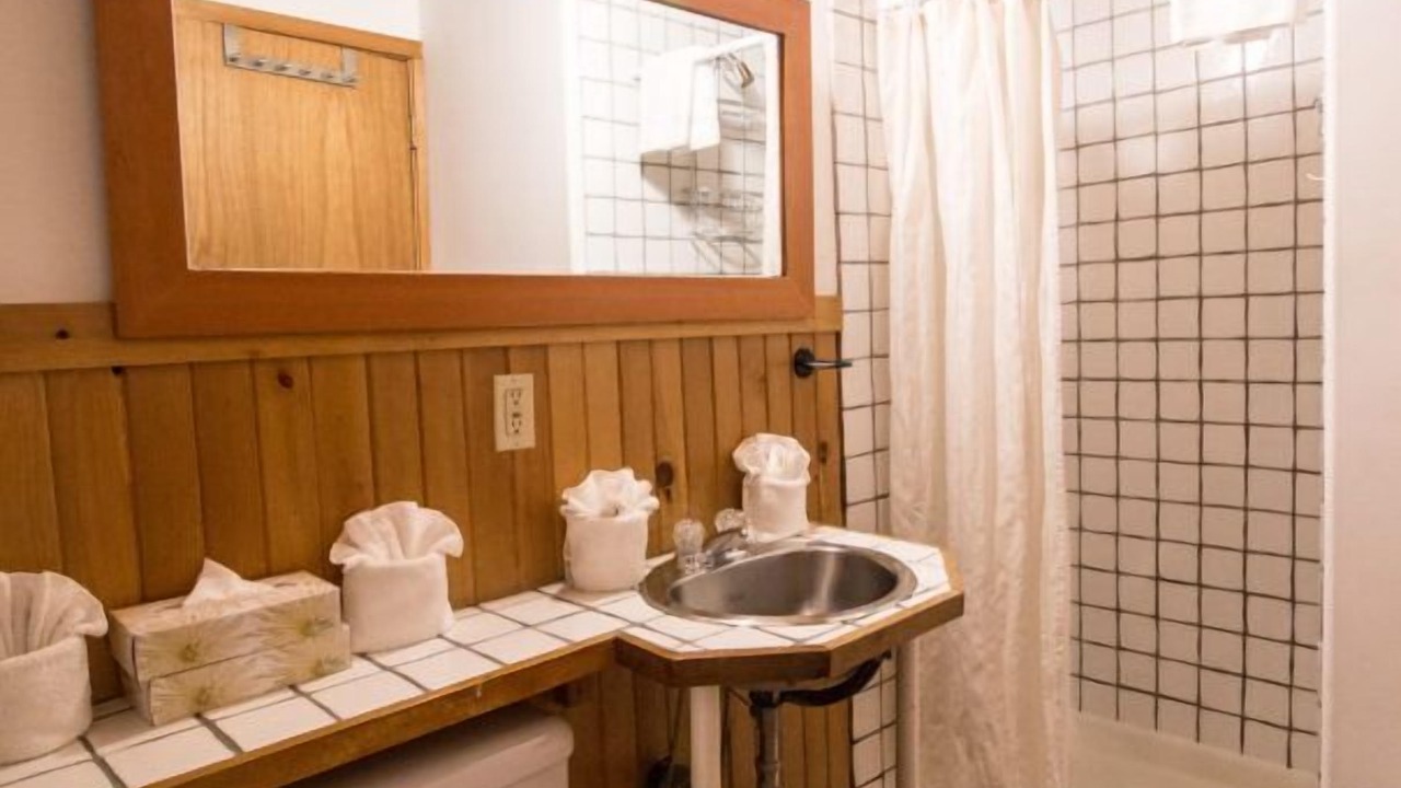 Photo of Bathroom in Ucluelet