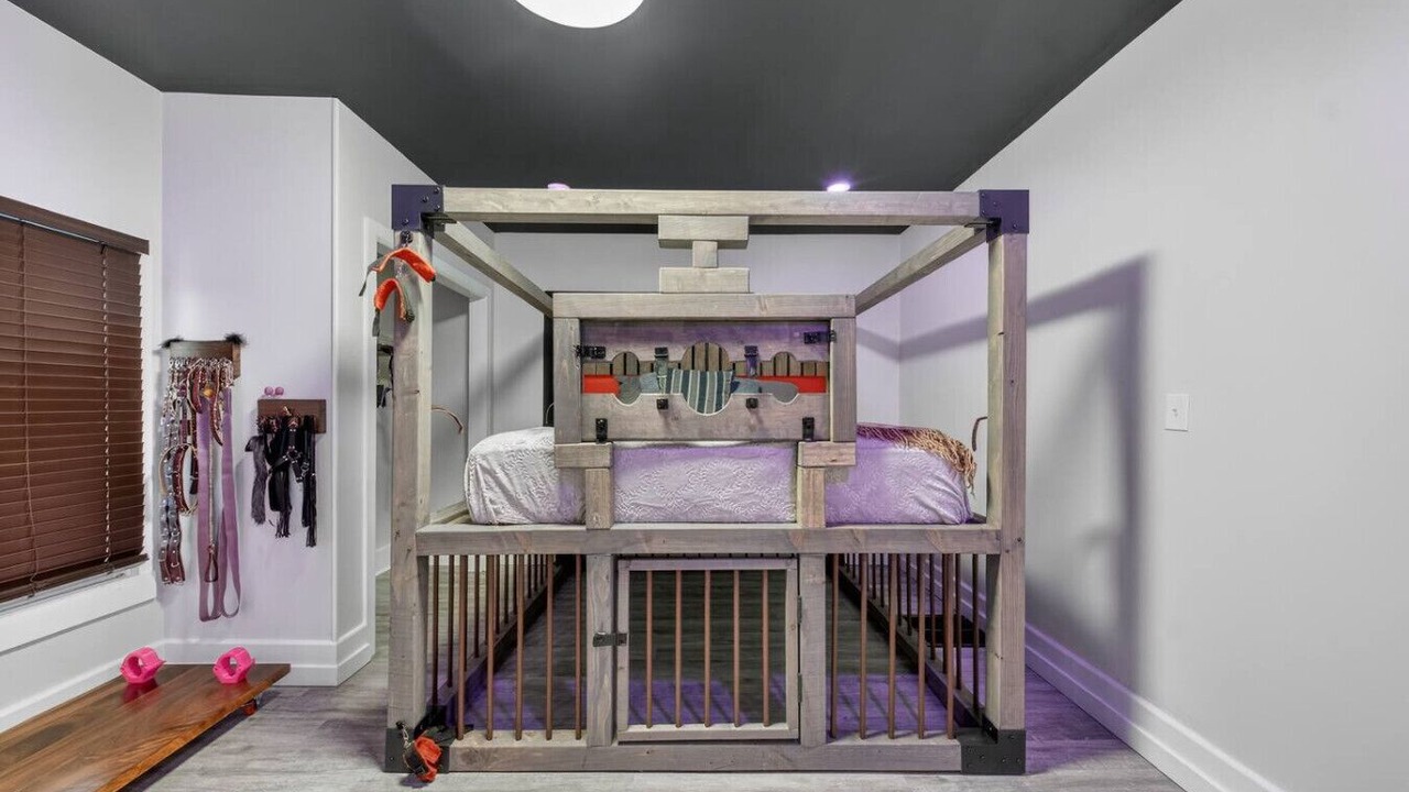 Photo of Bedroom in Maple Heights
