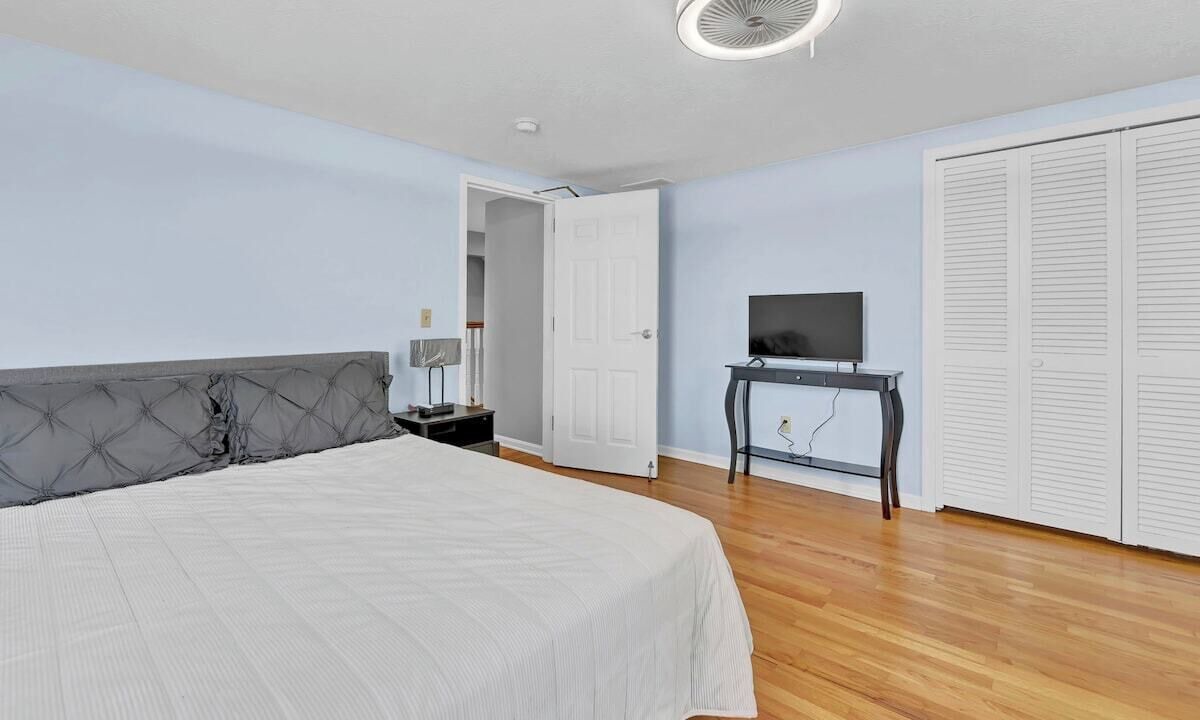 Photo of Bedroom in LaGrange