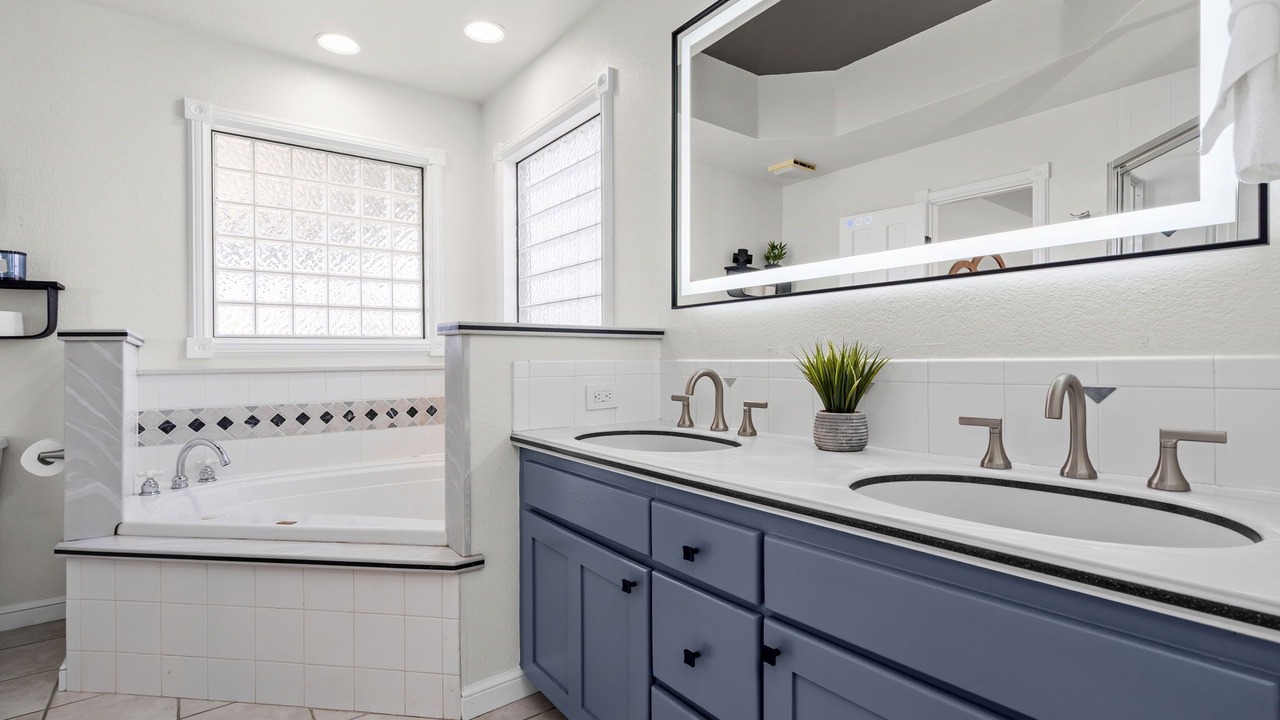 Photo of Bathroom in Loveland