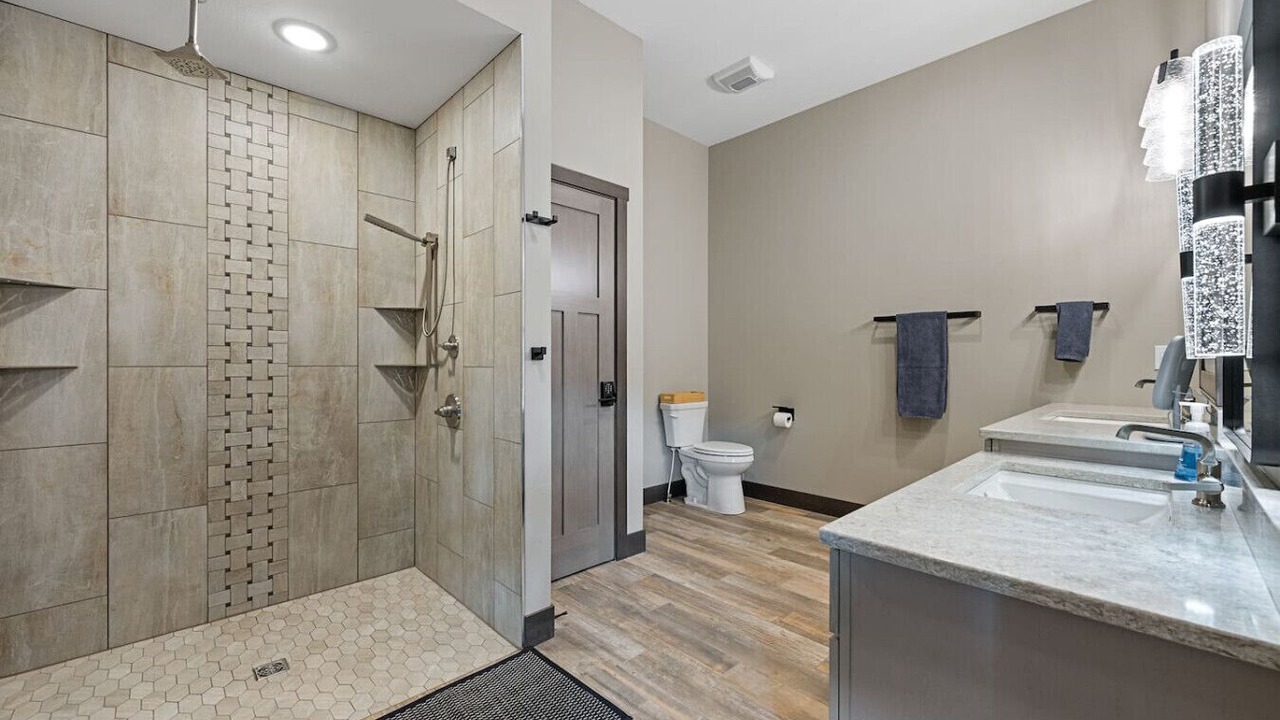 Photo of Bathroom in Rimrock