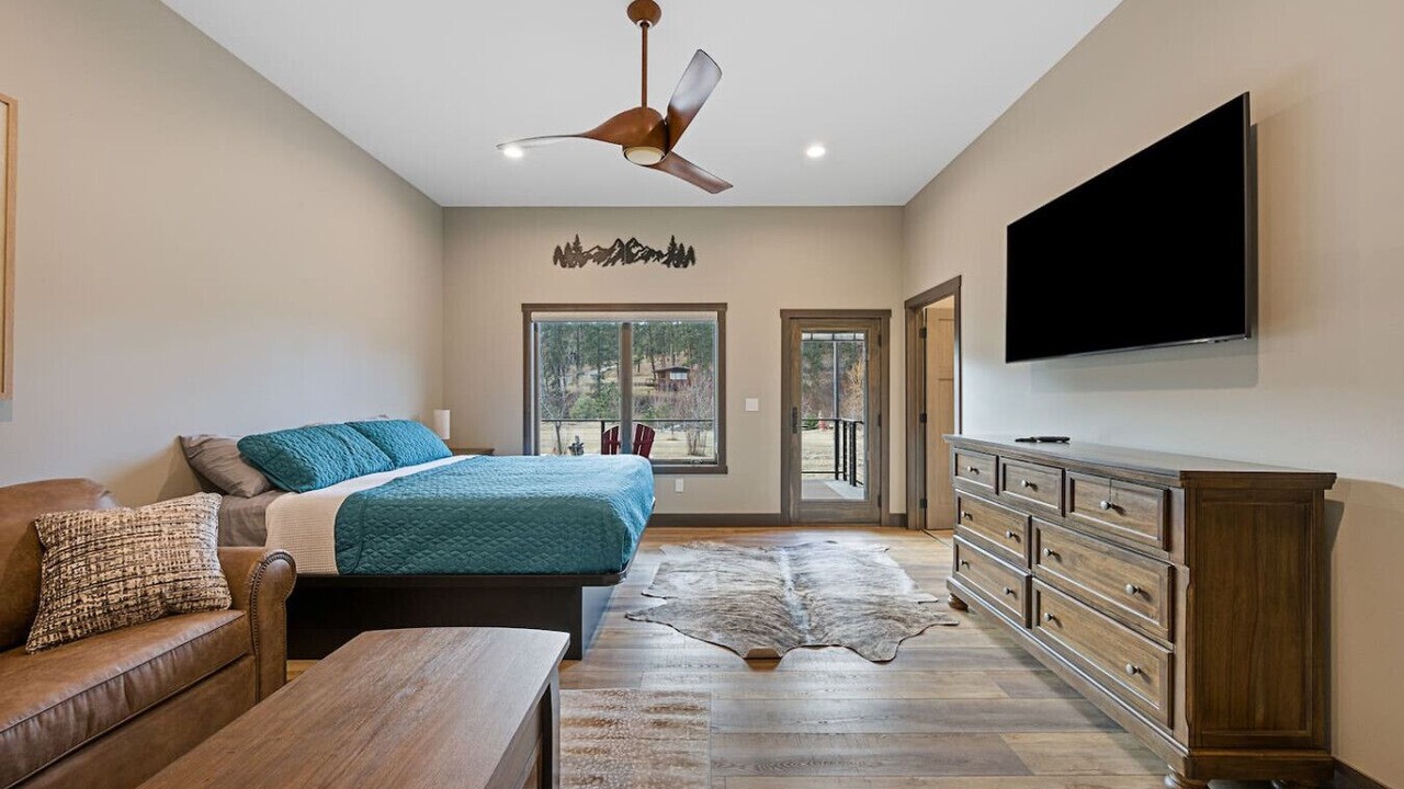 Photo of Bedroom in Rimrock