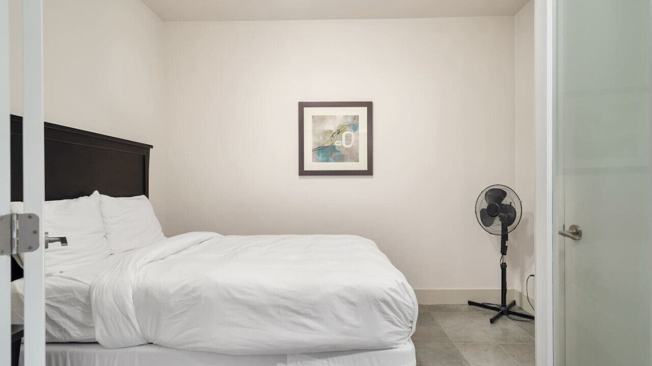 Photo of Bedroom in Harrison Hot Springs