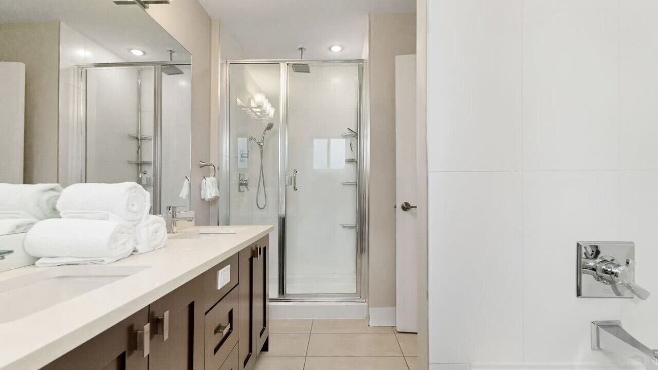 Photo of Bathroom in Harrison Hot Springs