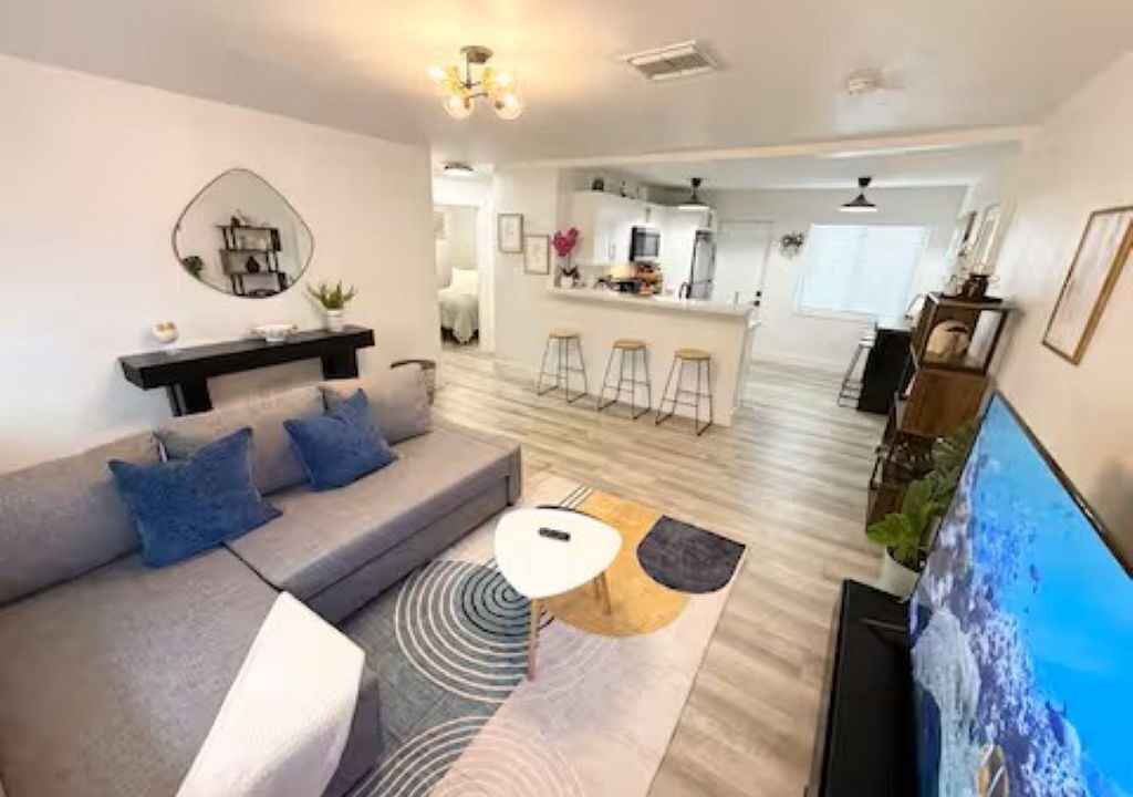 Photo of Livingroom in North Miami