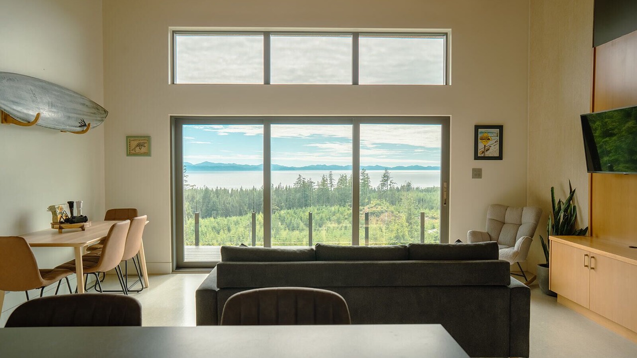 Photo of Livingroom in Juan de Fuca Electoral Area