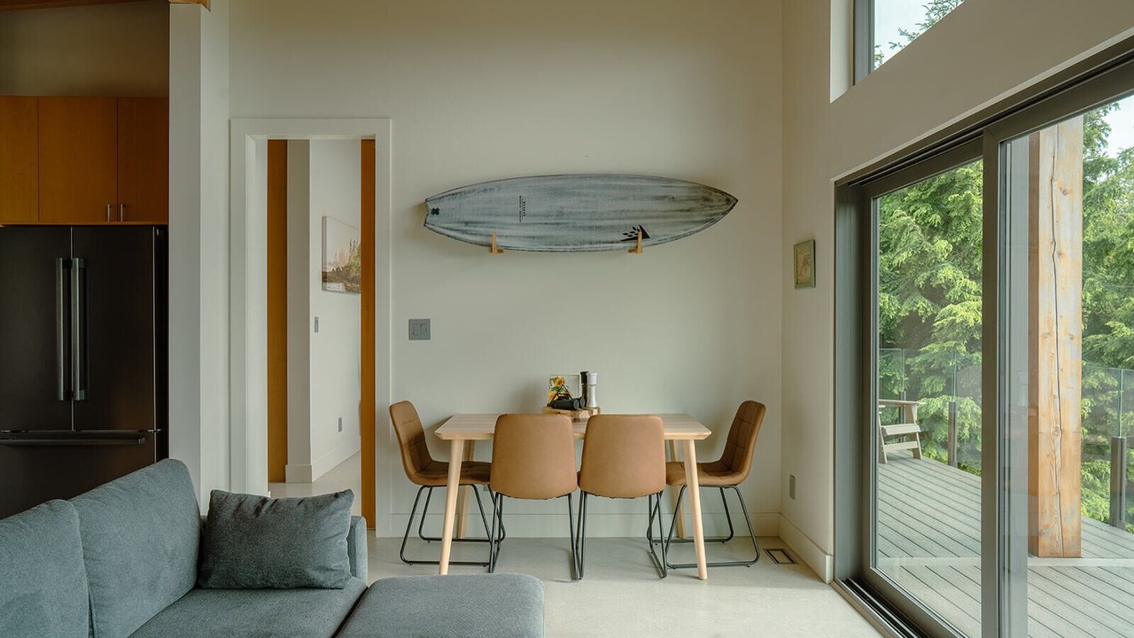 Photo of Livingroom in Juan de Fuca Electoral Area