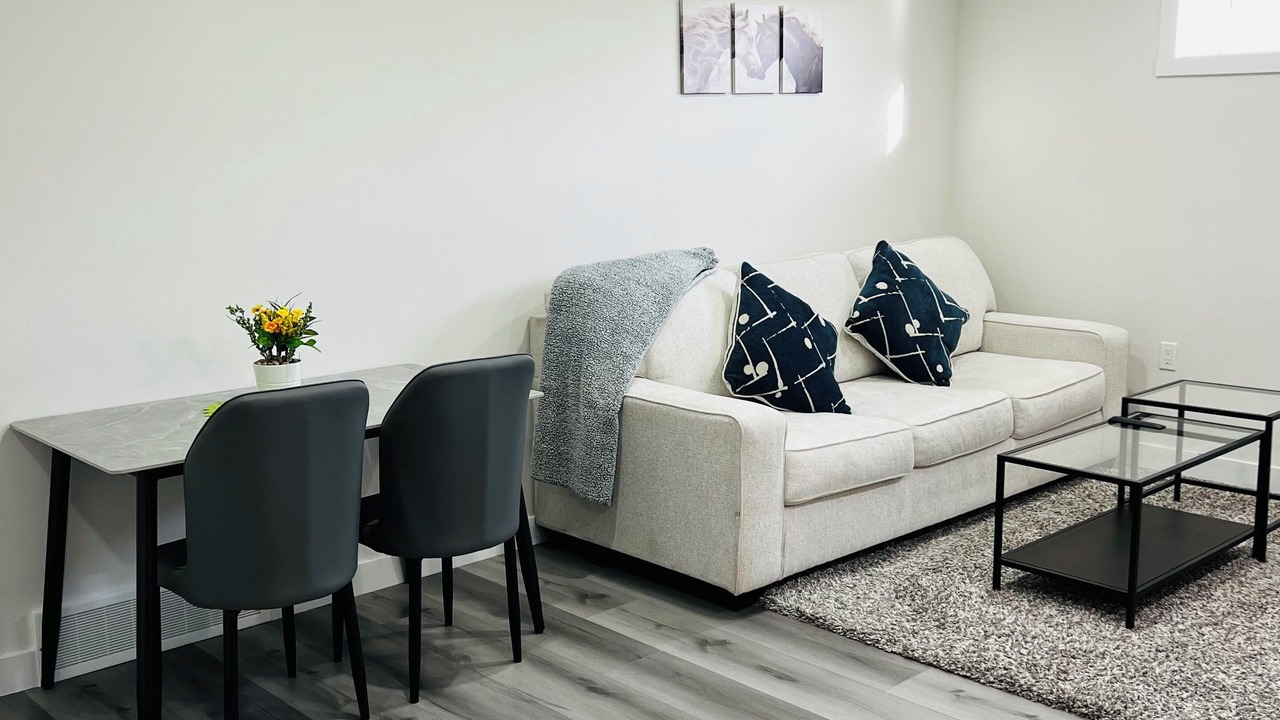 Photo of Livingroom in Chestermere