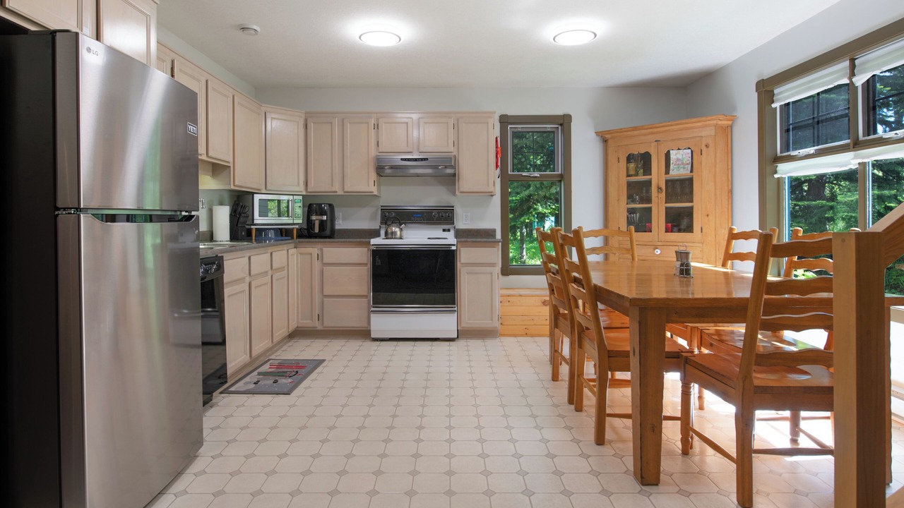 Photo of Kitchen in Silver Star Mountain