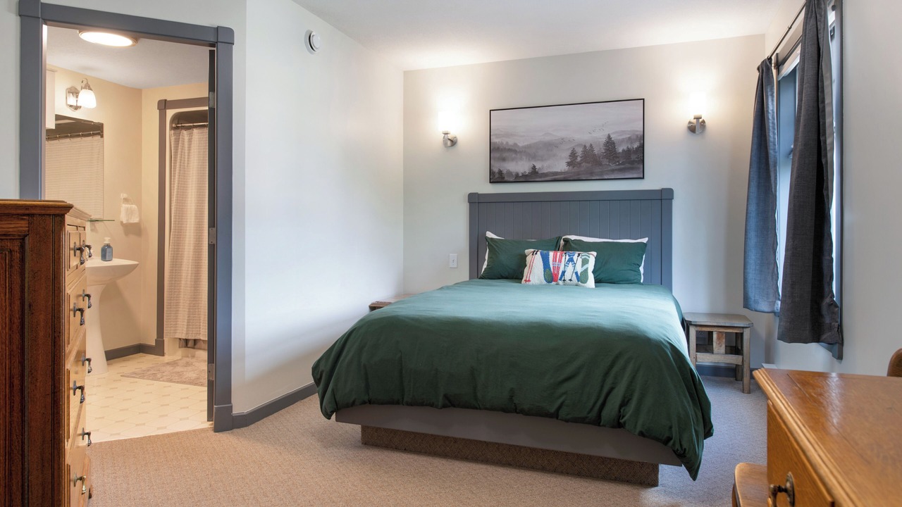 Photo of Bedroom in Silver Star Mountain