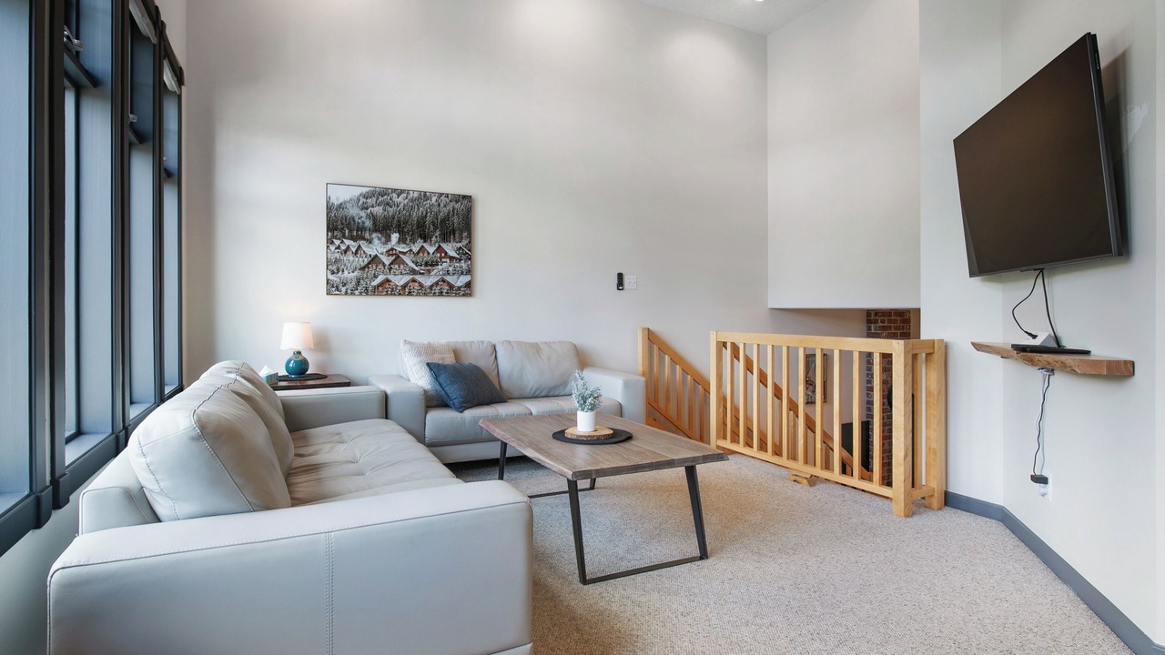 Photo of Livingroom in Silver Star Mountain