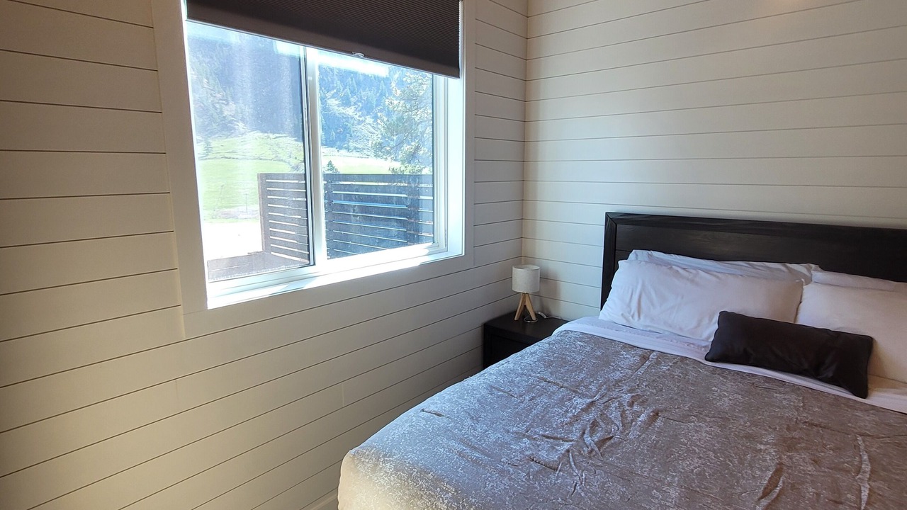 Photo of Bedroom in Okanagan-Similkameen
