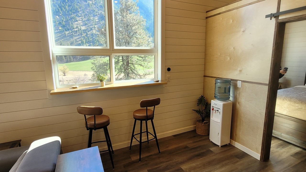 Photo of Livingroom in Okanagan-Similkameen