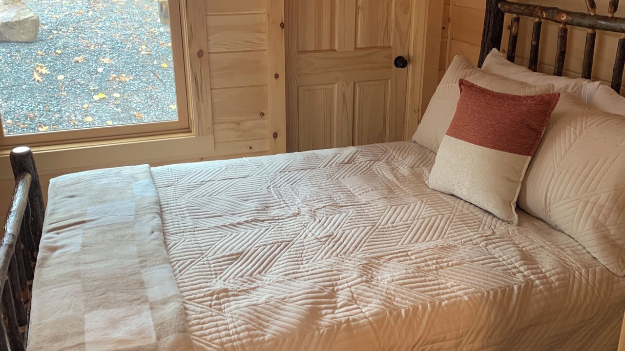 Photo of Bedroom in Woodsville
