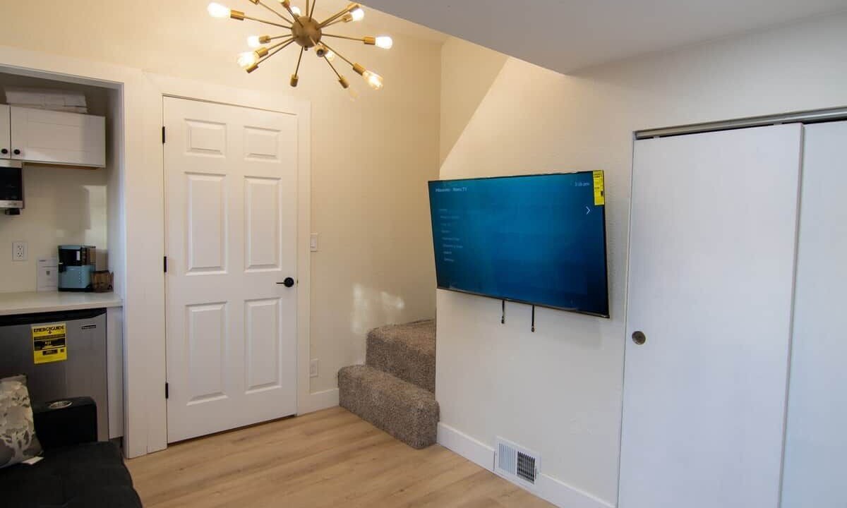 Photo of Livingroom in Englewood