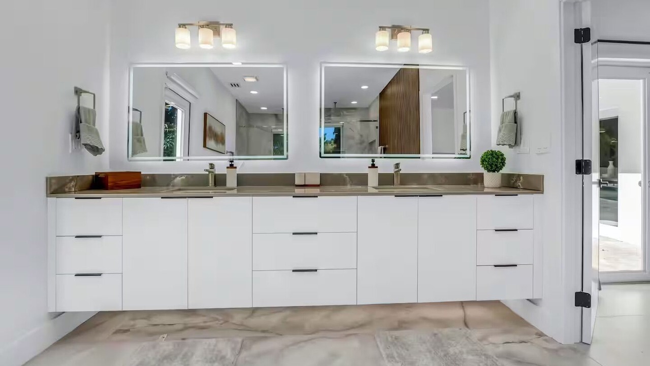 Photo of Bathroom in Southwest Ranches