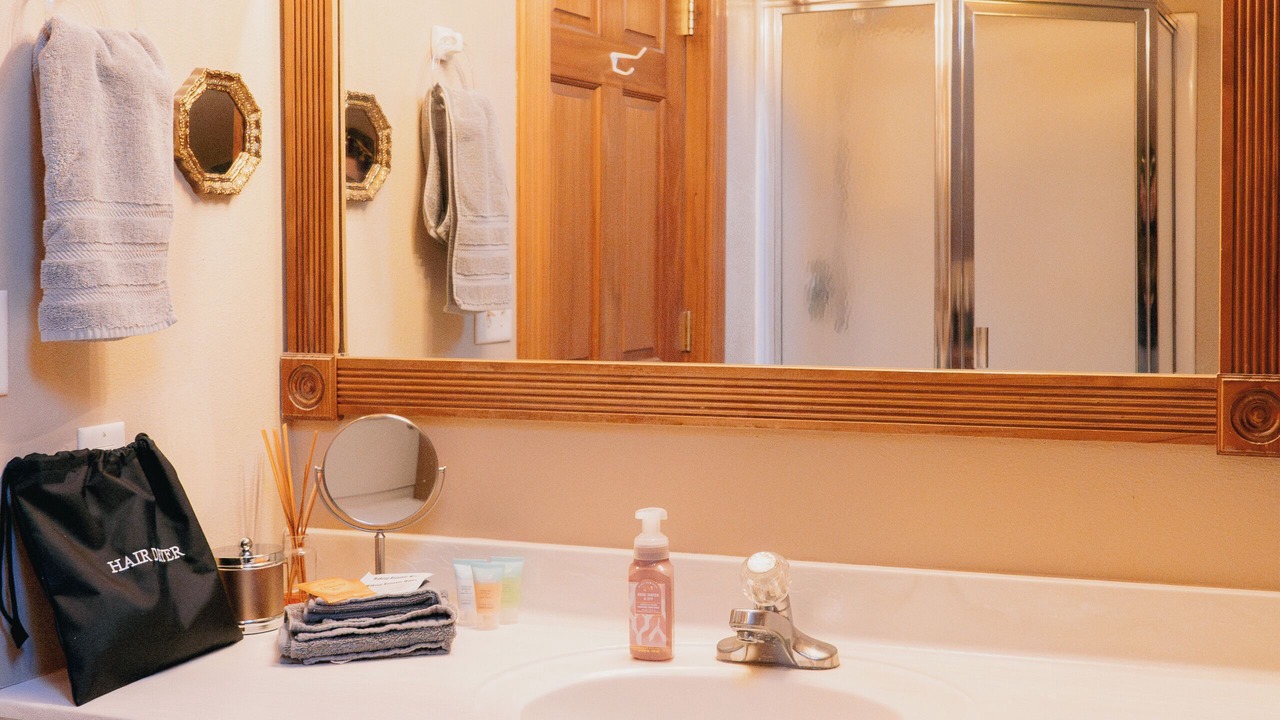 Photo of Bathroom in Deadwood