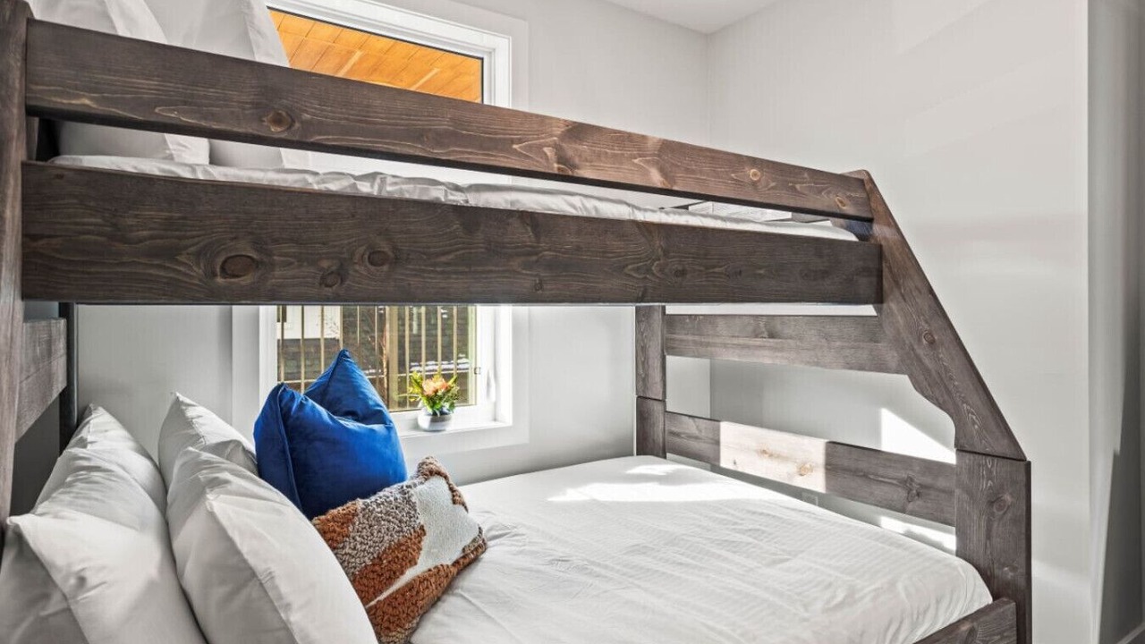 Photo of Bedroom in Harvie Heights