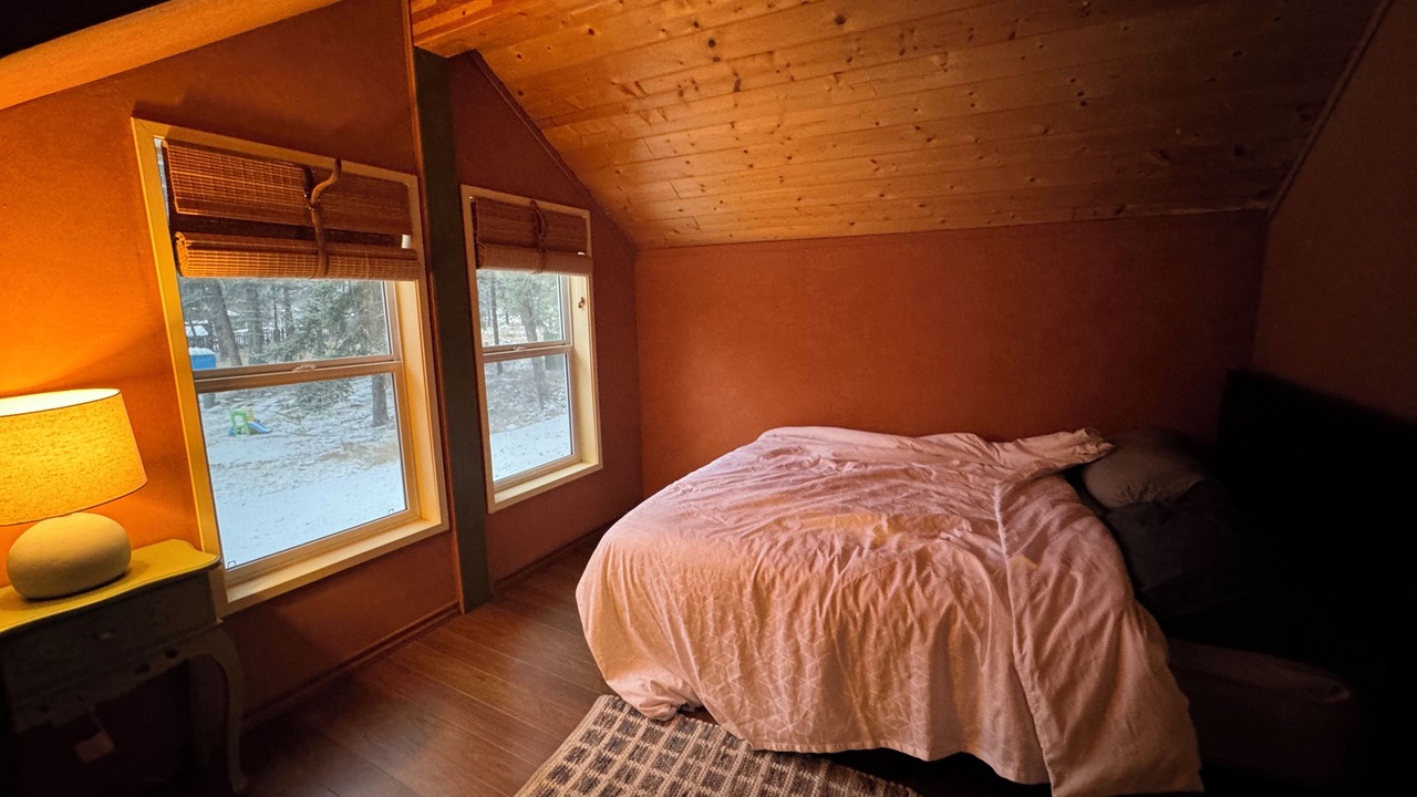 Photo of Bedroom in Okanagan-Similkameen