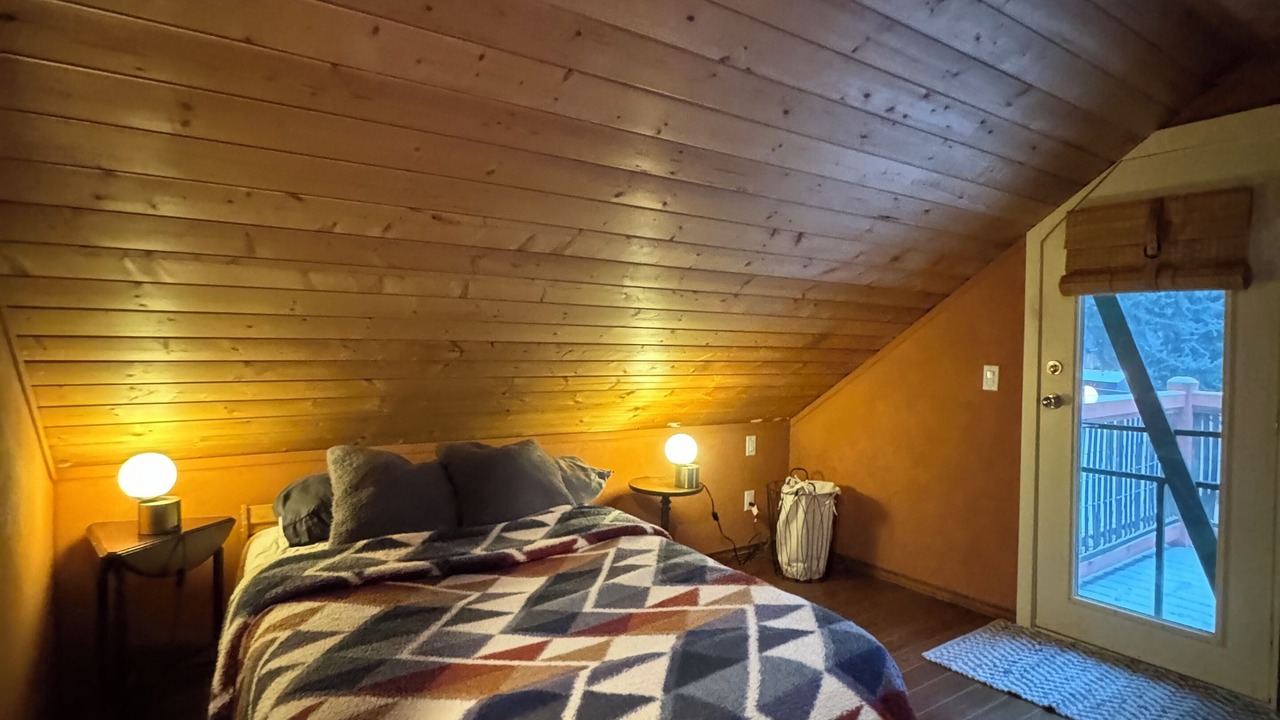 Photo of Bedroom in Okanagan-Similkameen