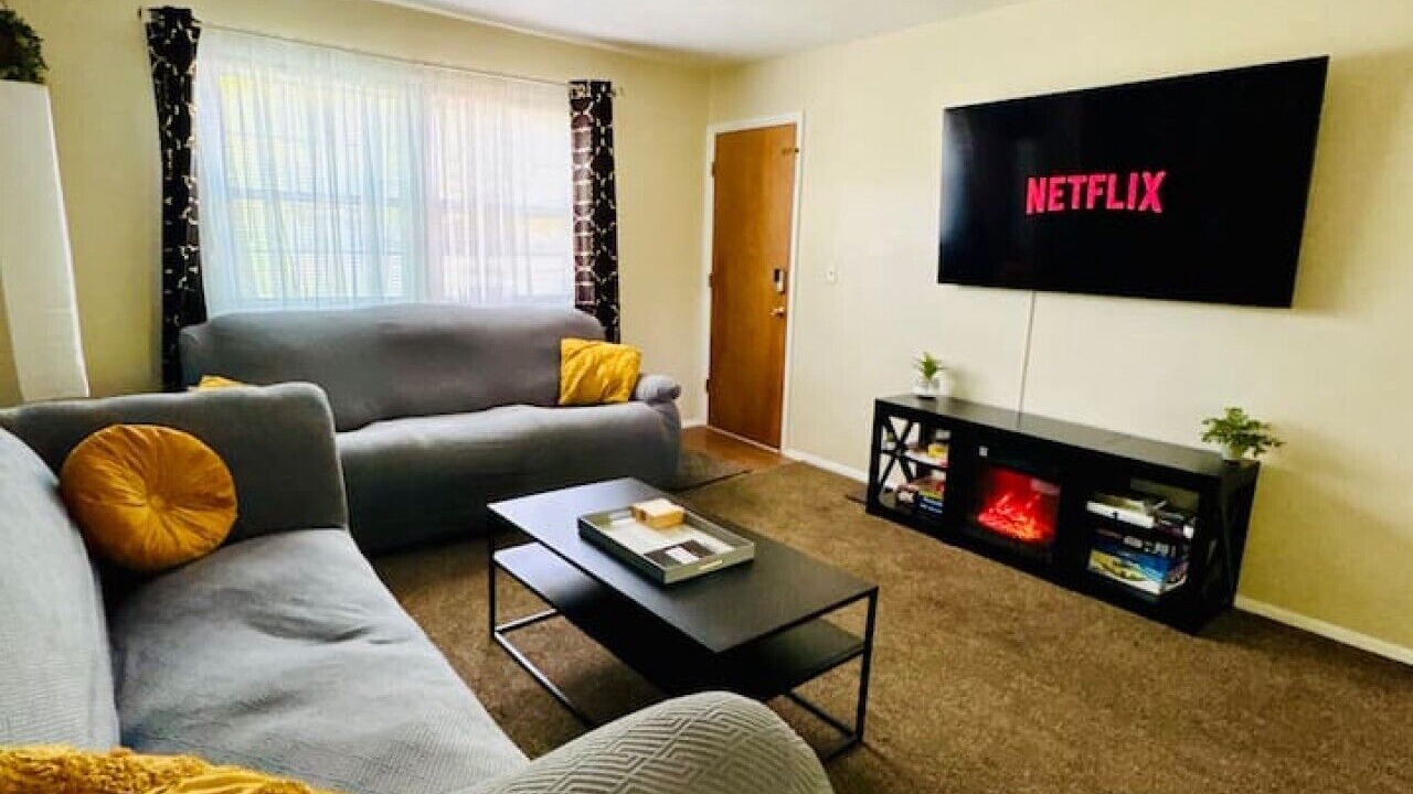 Photo of Livingroom in Avon