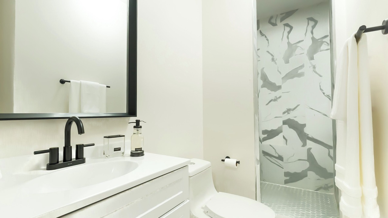 Photo of Bathroom in Hollywood