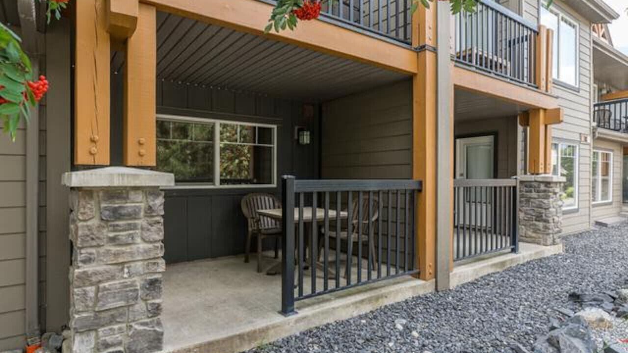 Photo of Patio Balcony in Dead Man's Flats