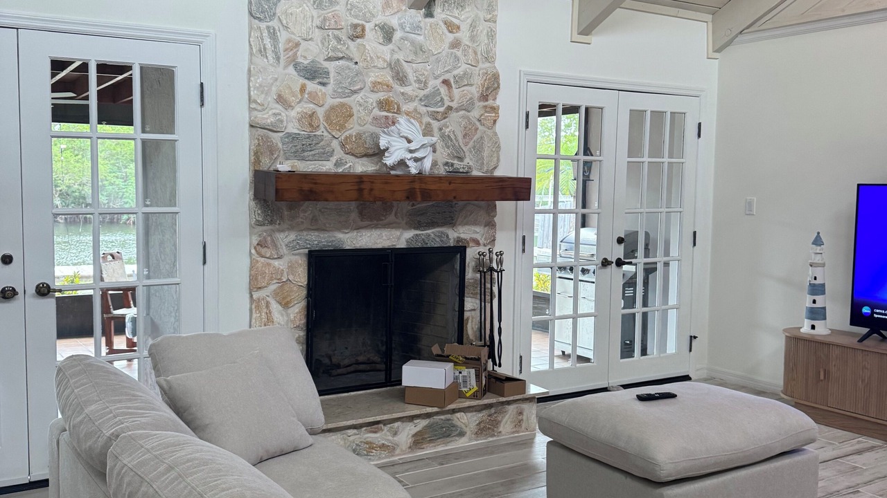 Photo of Livingroom in Fort Pierce Shores