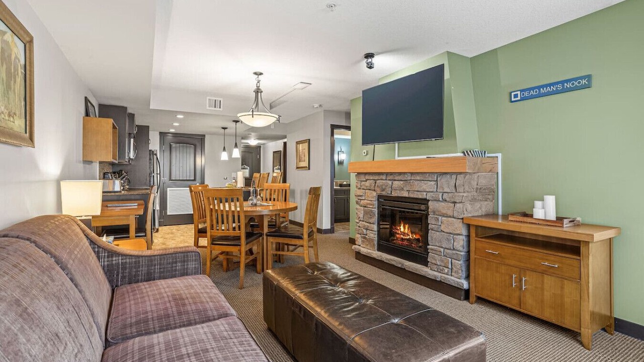Photo of Livingroom in Dead Man's Flats
