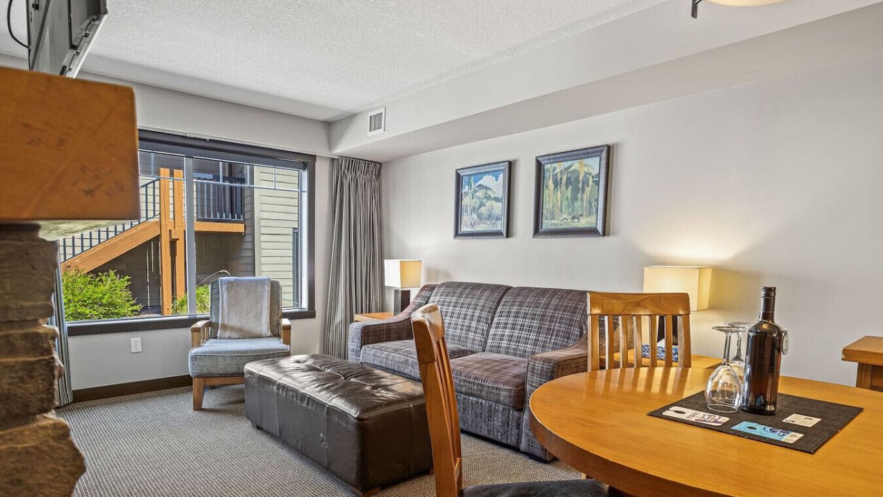 Photo of Livingroom in Dead Man's Flats