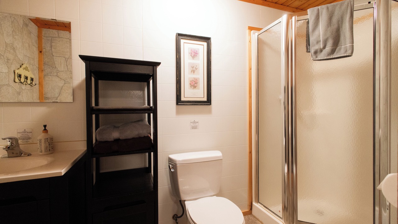 Photo of Bathroom in Red Deer River Crossing
