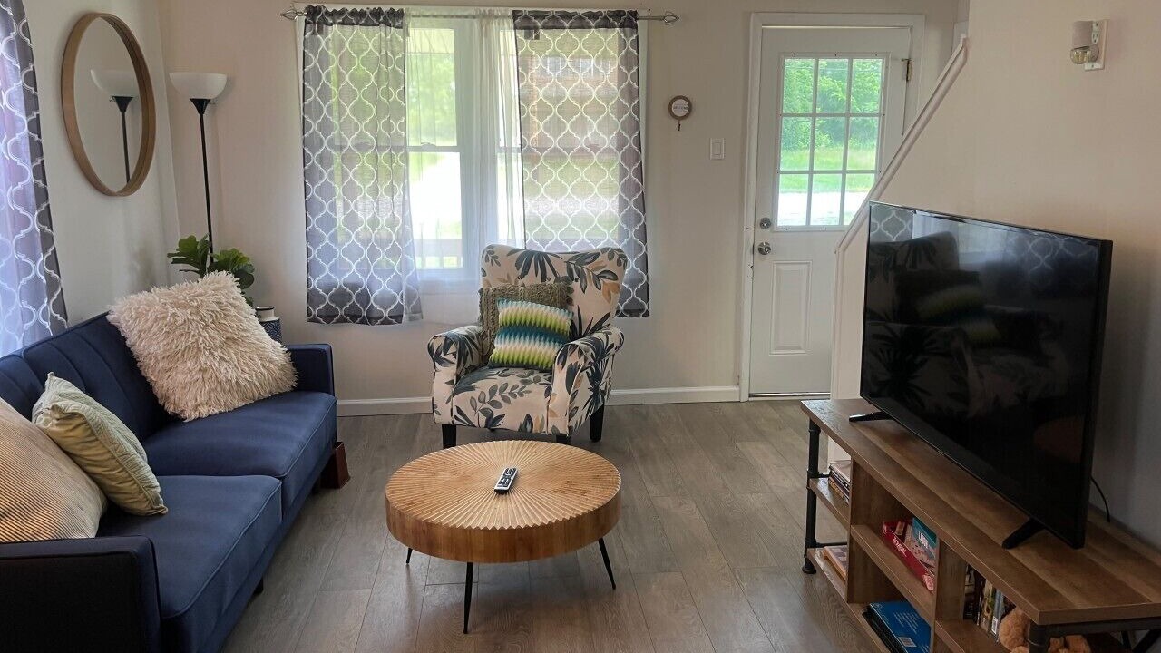 Photo of Livingroom in Oakwood Village