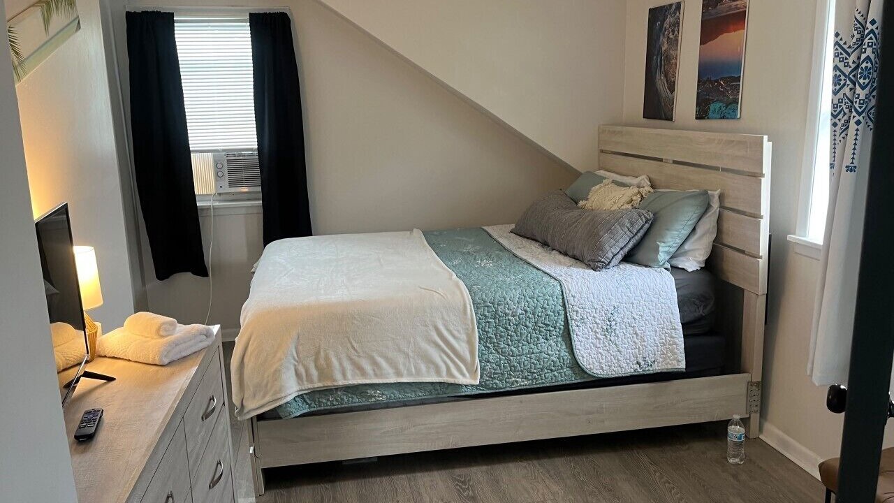 Photo of Bedroom in Oakwood Village