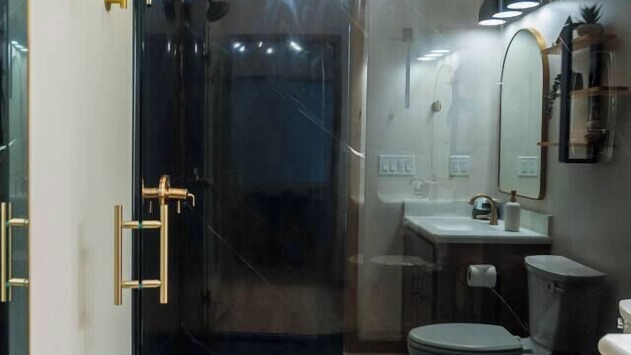 Photo of Bathroom in Homerville