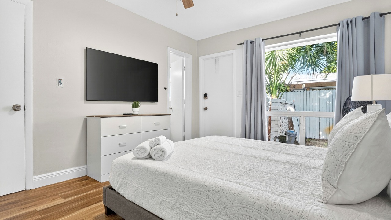 Photo of Bedroom in Coral Ridge Isles