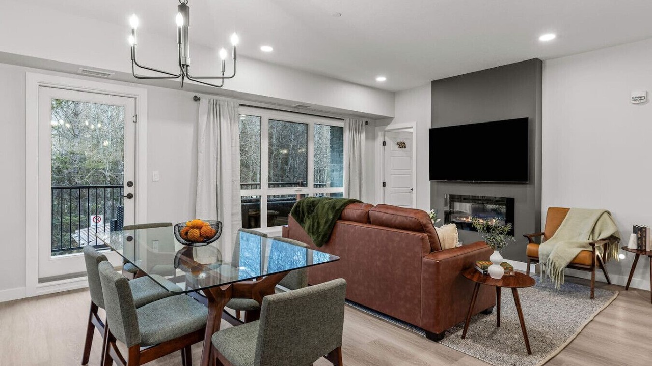 Photo of Livingroom in Dead Man's Flats