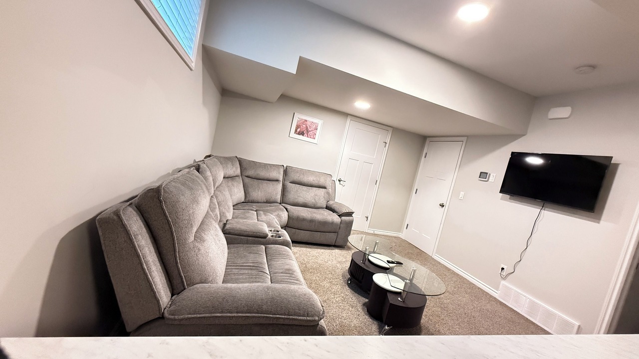 Photo of Livingroom in Southeast Edmonton