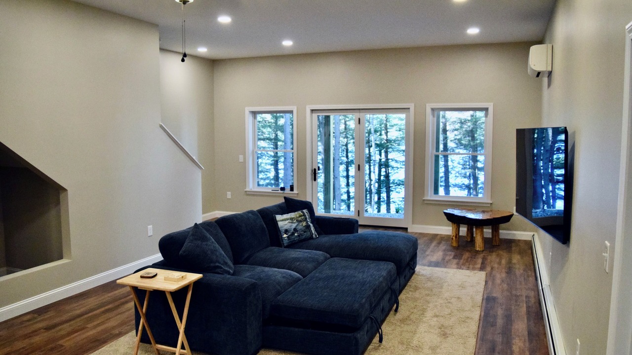 Photo of Livingroom in Farmington Falls