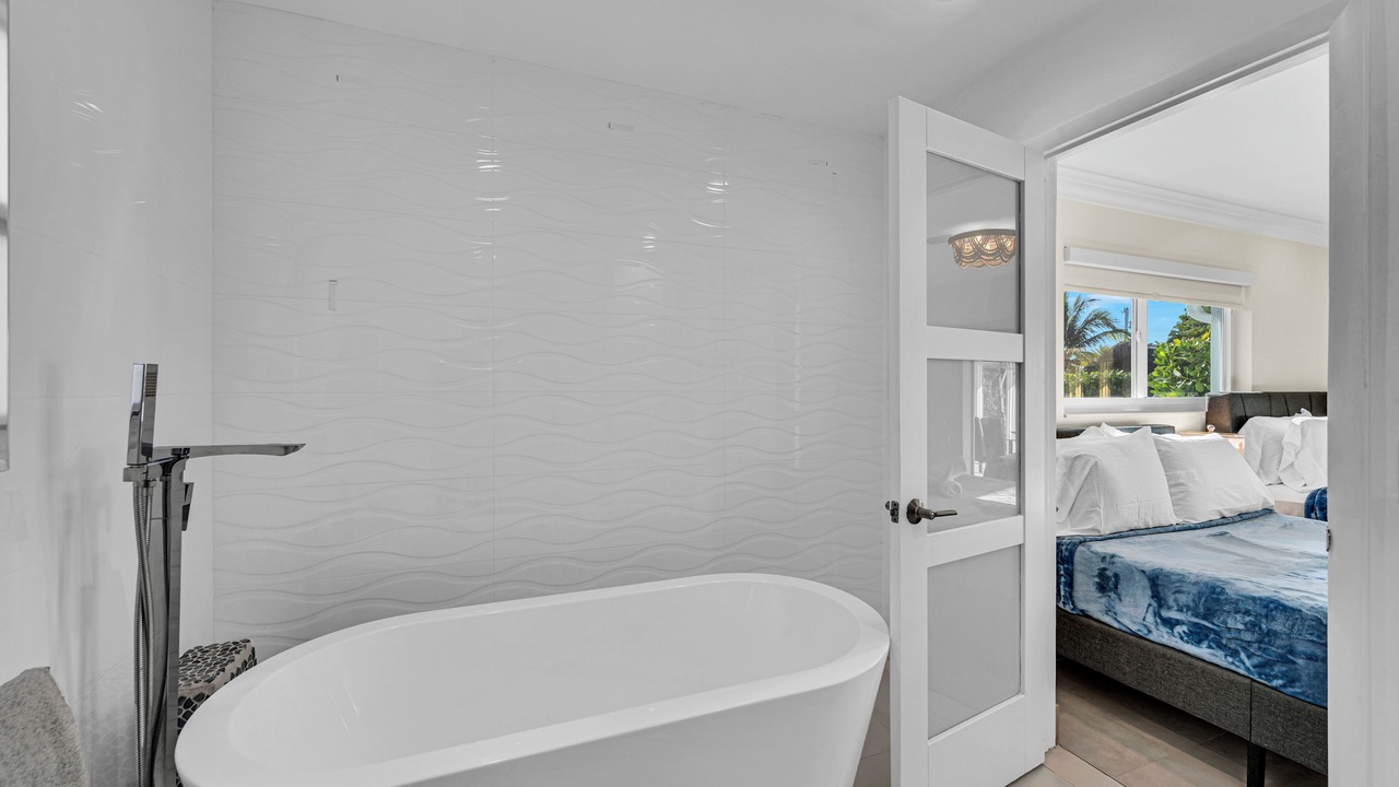 Photo of Bathroom in Garden Isles