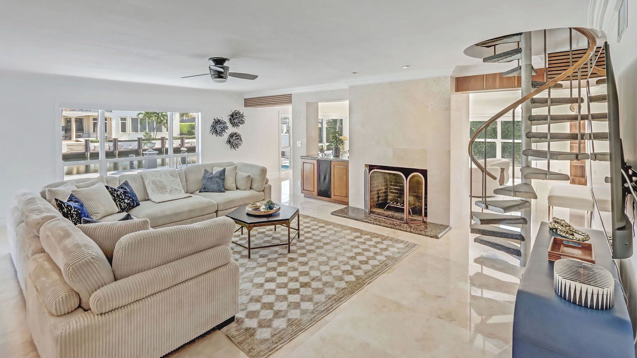 Photo of Livingroom in Lighthouse Point