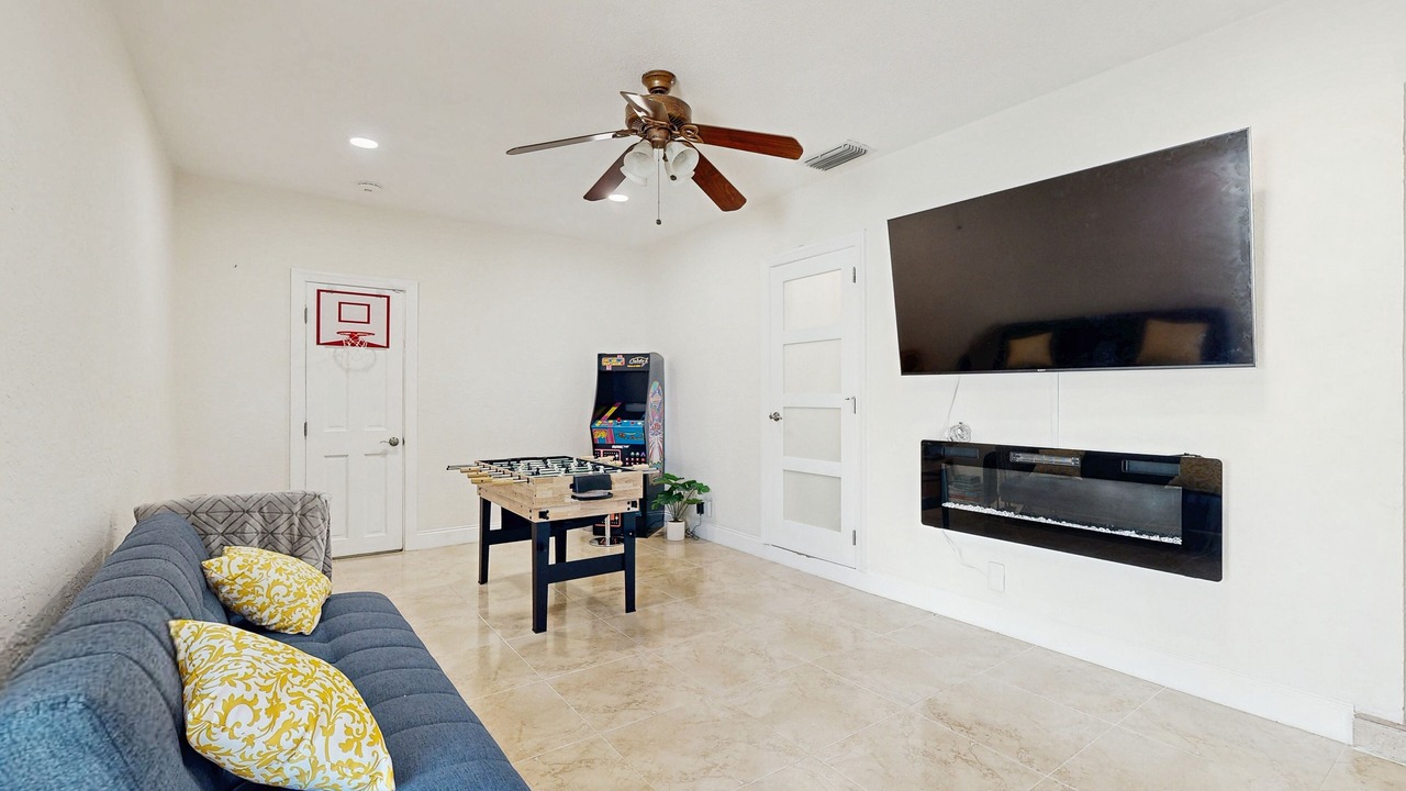 Photo of Livingroom in Coral Ridge Isles