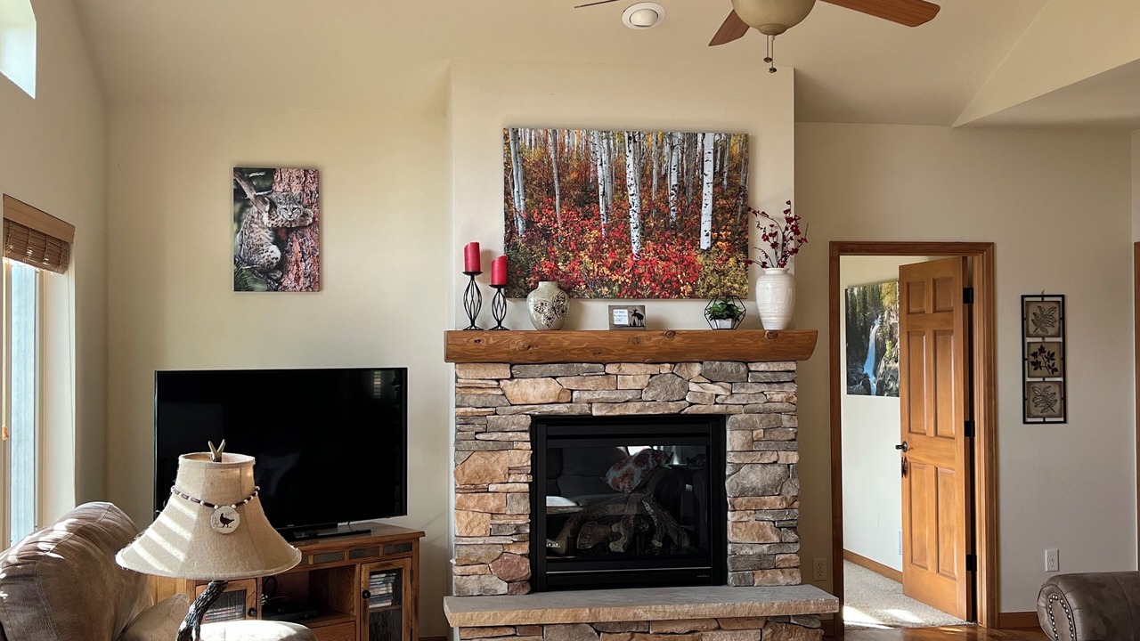 Photo of Livingroom in Estes Park
