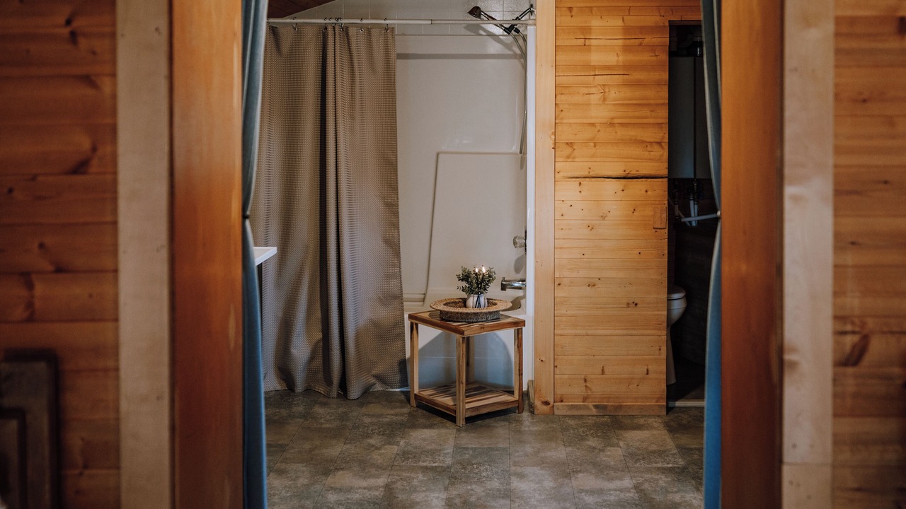 Photo of Bathroom in Red Deer River Crossing