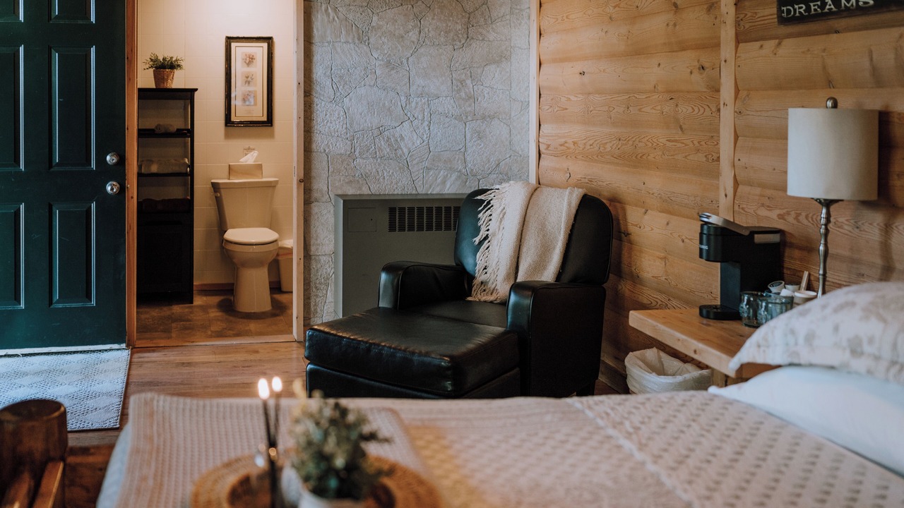 Photo of Bedroom in Red Deer River Crossing