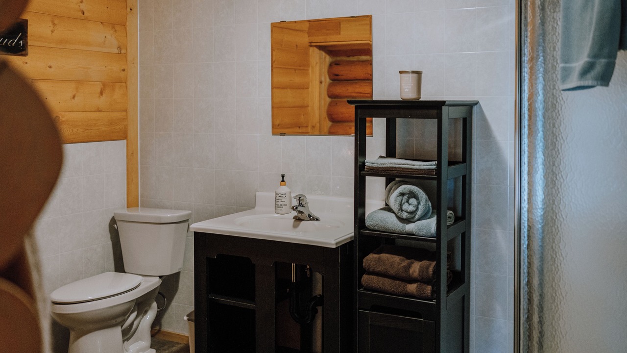 Photo of Bathroom in Red Deer River Crossing