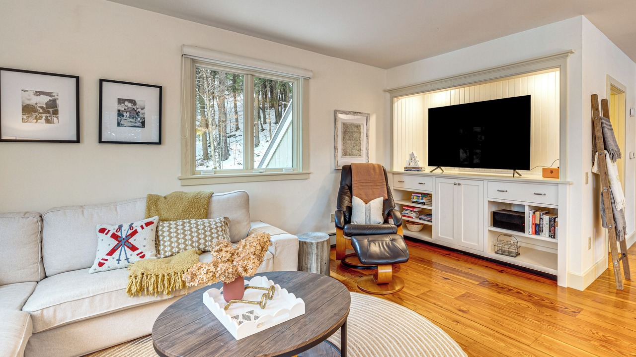 Photo of Livingroom in Post Mills