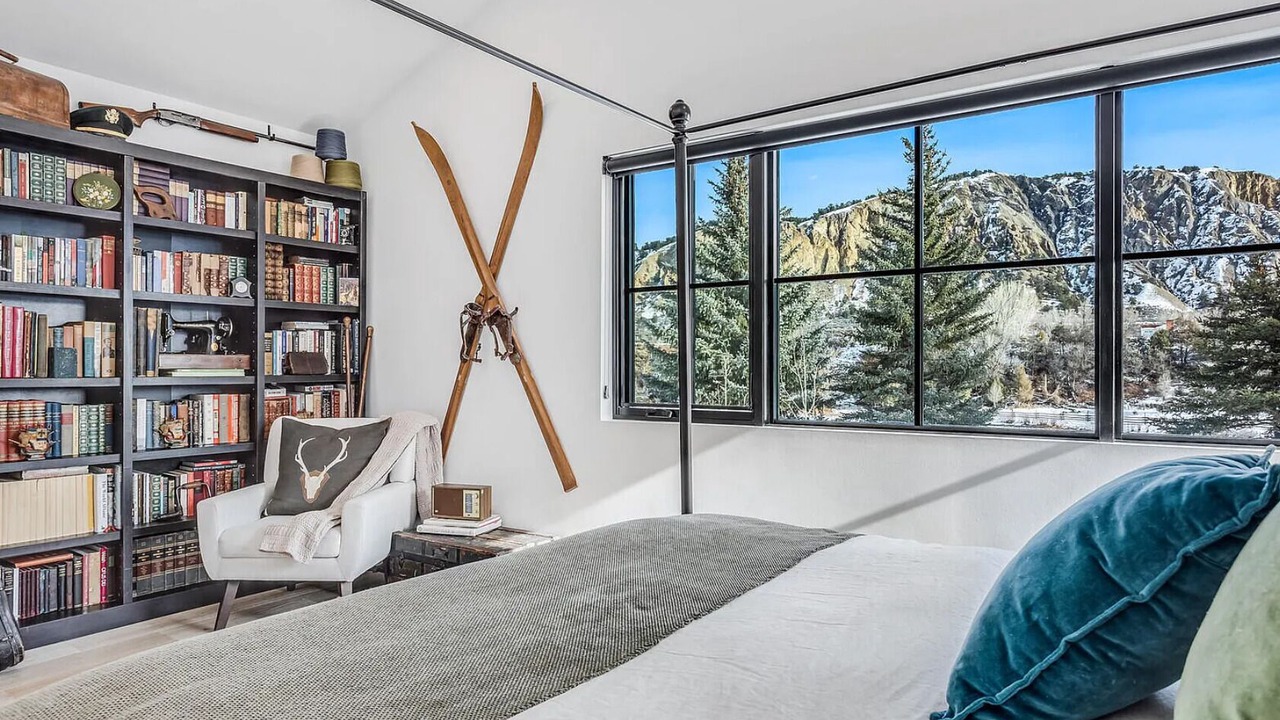 Photo of Bedroom in Aspen Glen